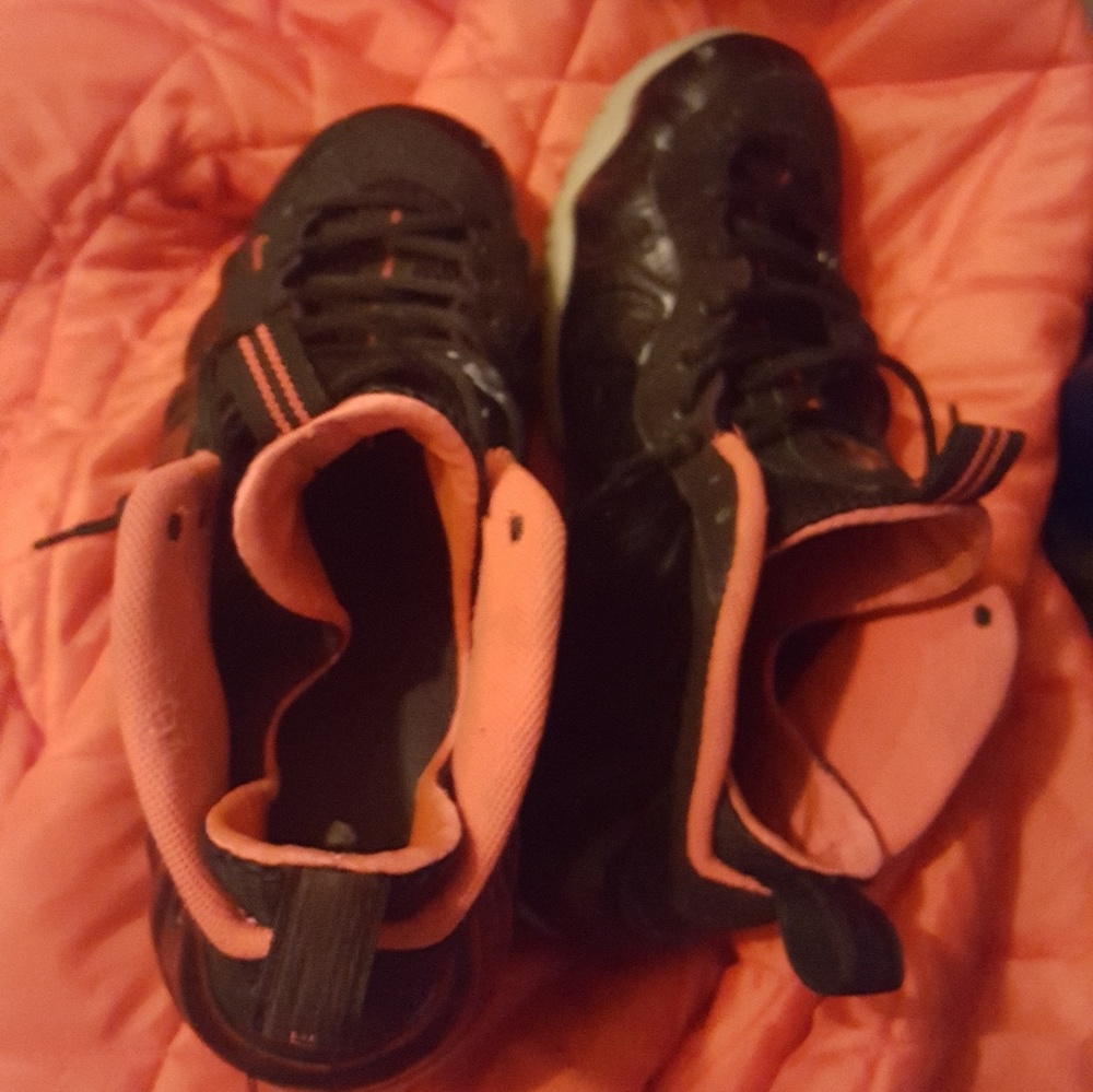 Foampoaites 9.5 Yeezys matchin flight jacket